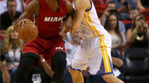 NBA球员的脚到底有多大？从文班亚马20.5码到博格斯的8.5码，巨人的脚下藏着怎样的秘密？