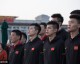 清晨天安门广场的庄严一课：中国男篮红队以热血致敬祖国